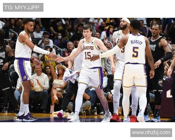 27号火箭与灰熊激战正酣谁能在这场对决中笑到最后