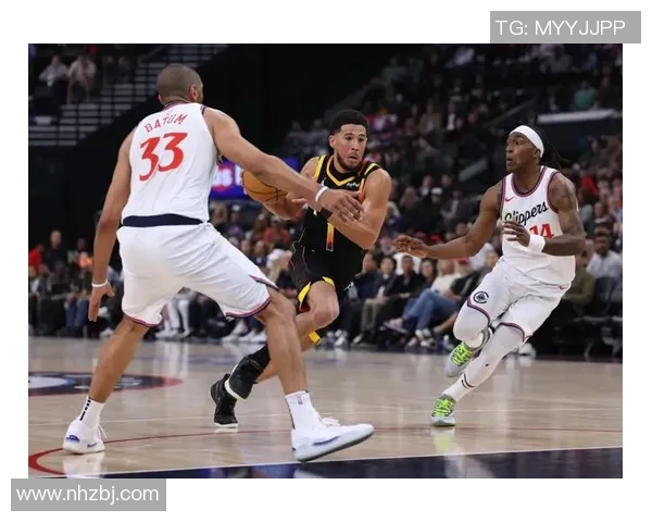 快船与独行侠的黑白对决揭示篮球战术与激情的碰撞